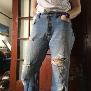LEVIs Genuine vintage distressed boyfriend jean